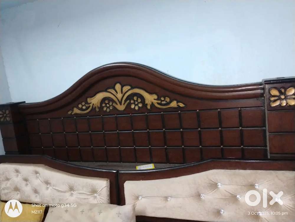 Full Marriage set Available excellent condition saagwan wood
