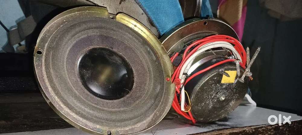 Speaker good condition mein hai