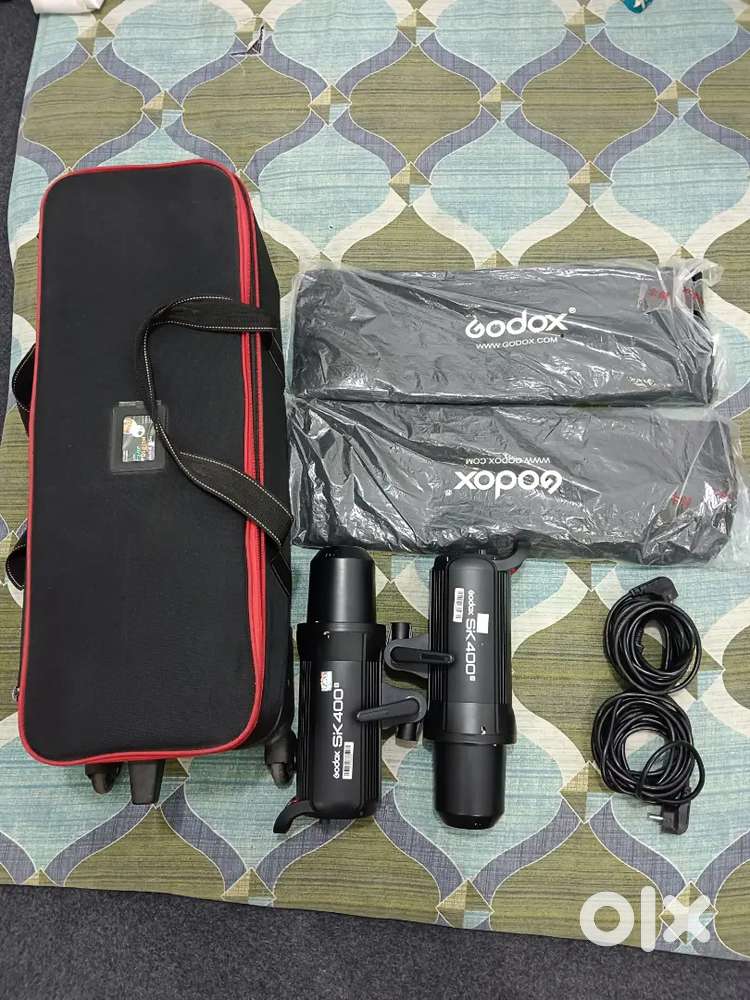 Goddox SK 400 Mark II studio light urgent sale karna he