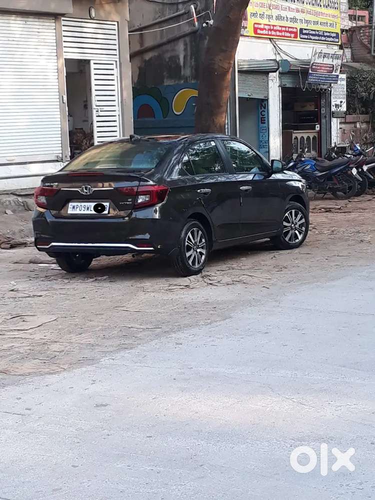 Honda Amaze 2nd Gen 2022 Petrol 9900 Km Driven