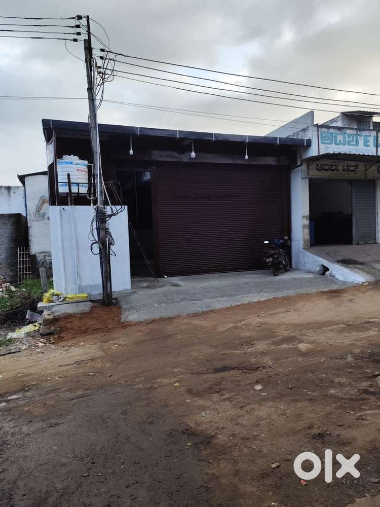 Shed with shetter in auto complex