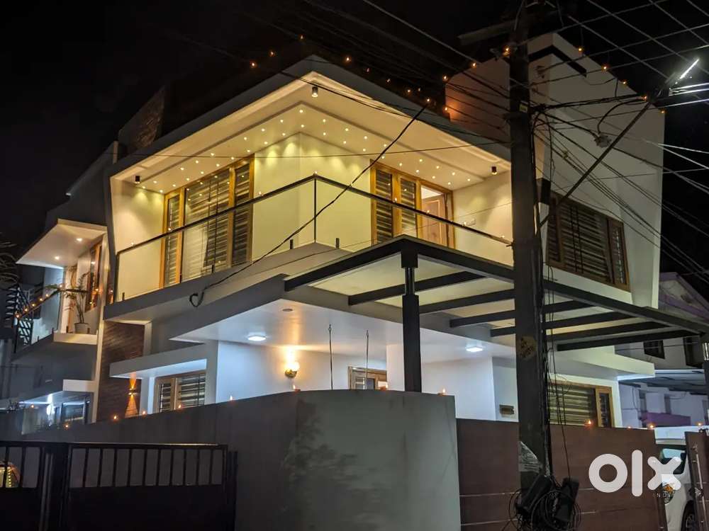 3B2HK Luxury Villa for rent