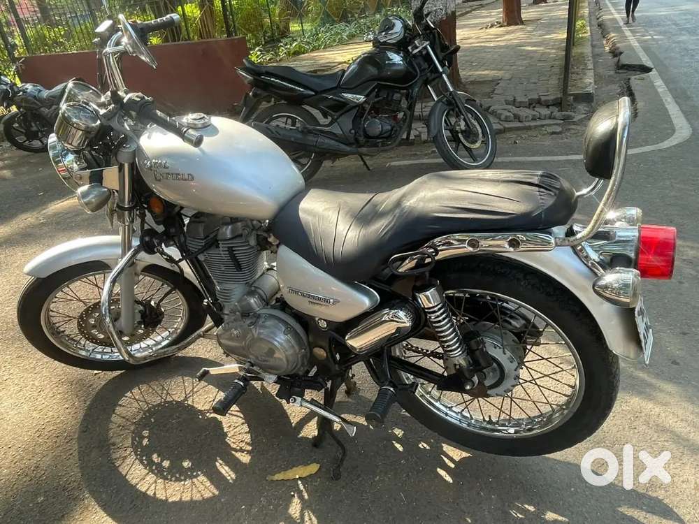 Well maintained single hand used thunder bird