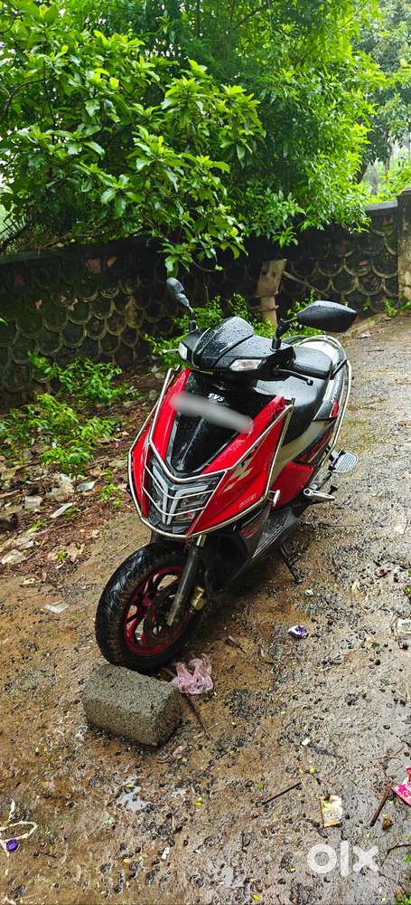 Excellent condition and it's race like a gear bike