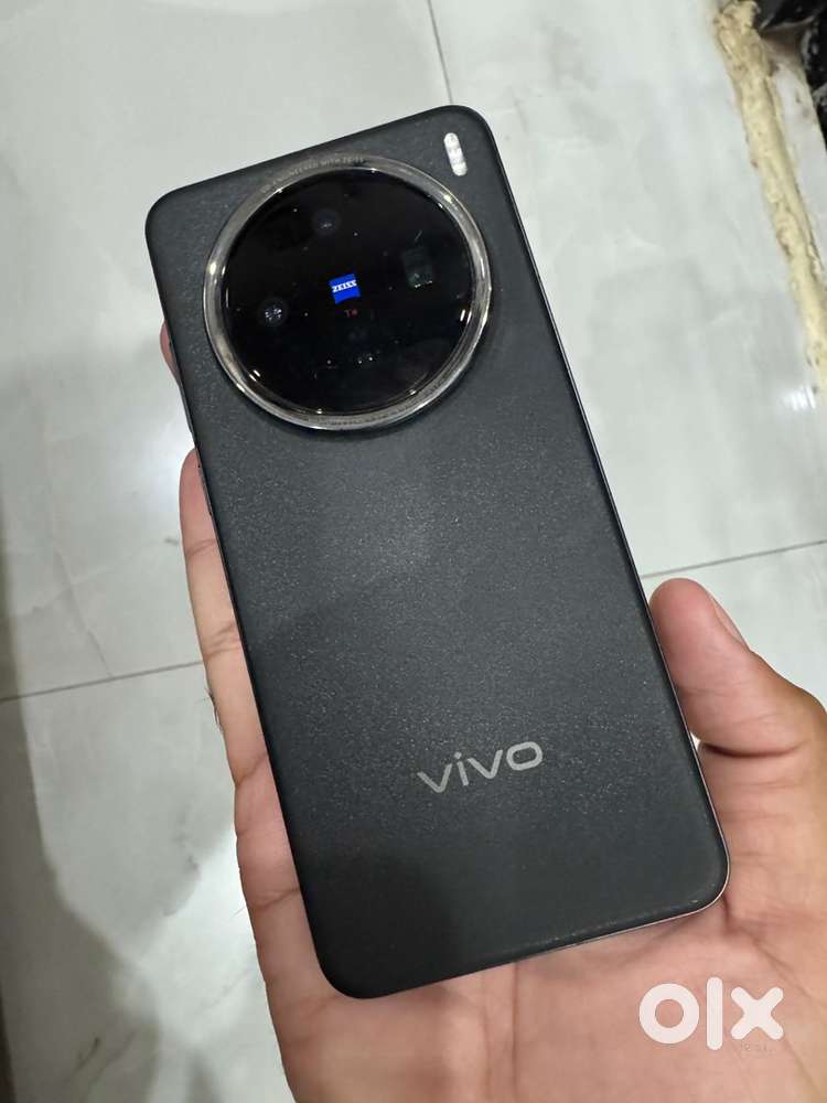 Vivo X200 under warranty