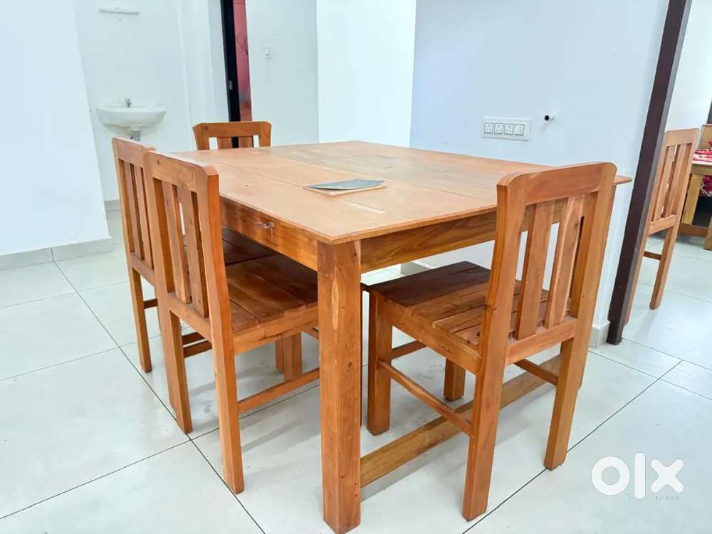 Gents allowed 3bhk Apartment Furnished for rent infopark 2km distance