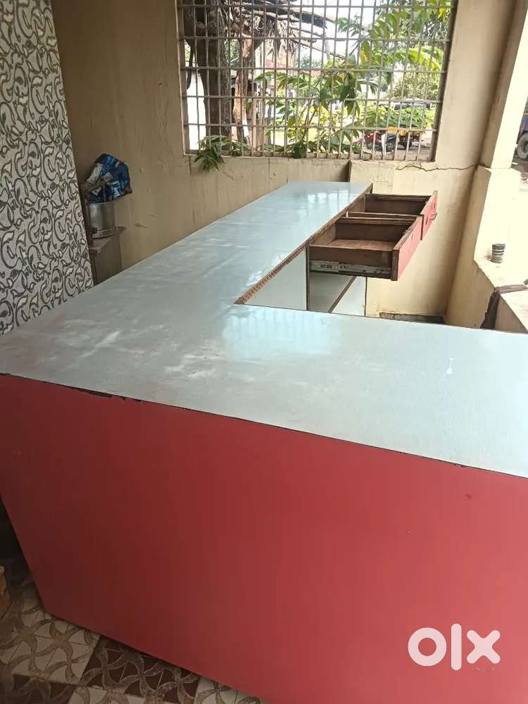 Business glass counter good condition 8-4 L shape 6 months used