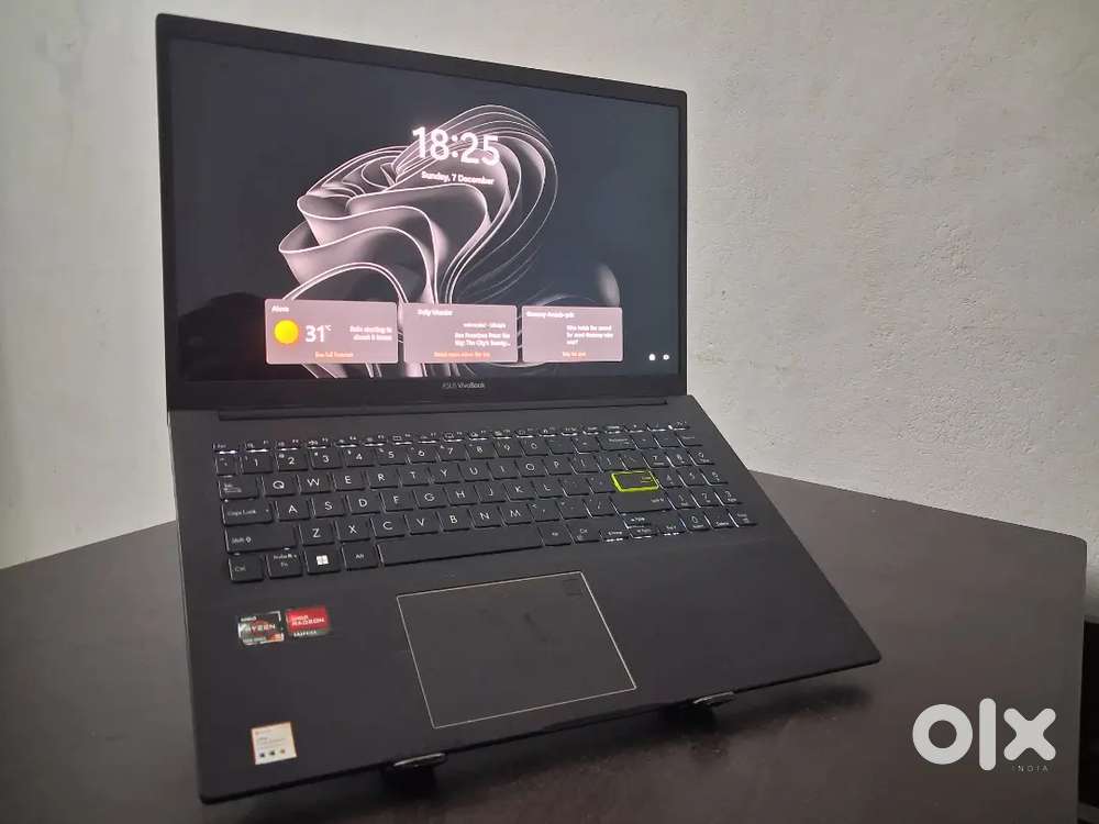 ASUS Vivobook laptop