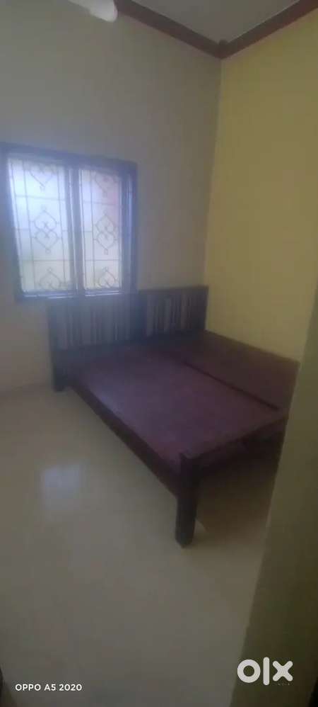 Kulshekar 2 Bhk Semi Furnished Flat For Rent  For student bashulors