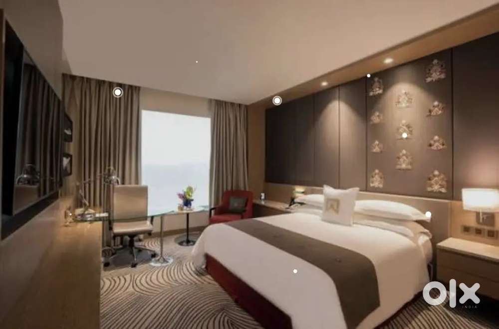 Hotel lease in sigra on road 10 room