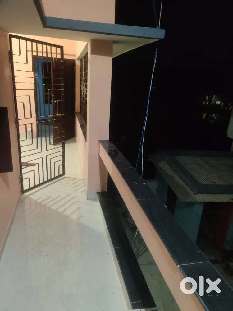 Spacious 2 room 2 hall seperate flat