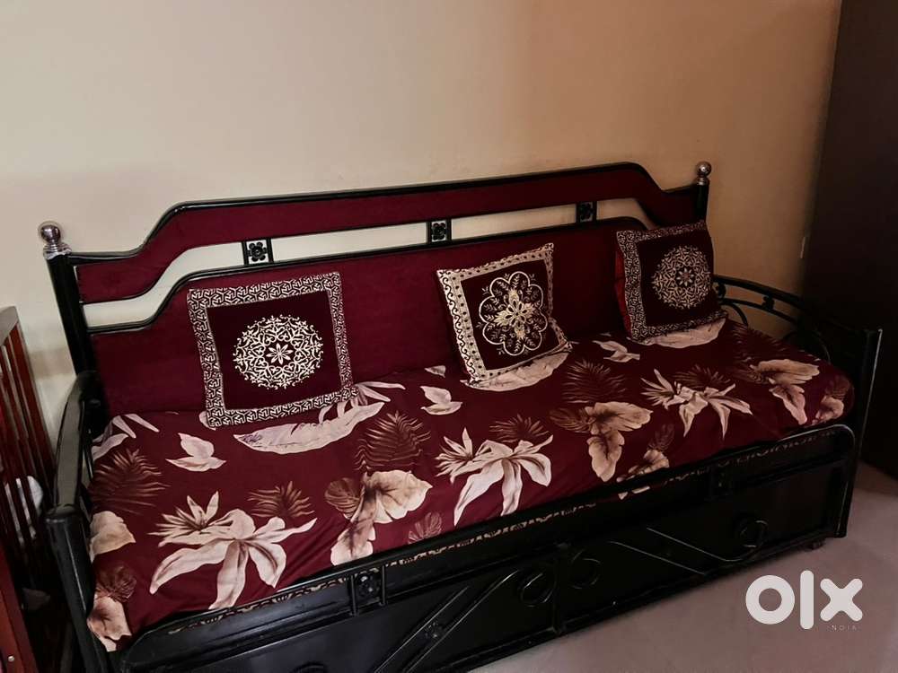 Rot Iron Sofa 3 Seater