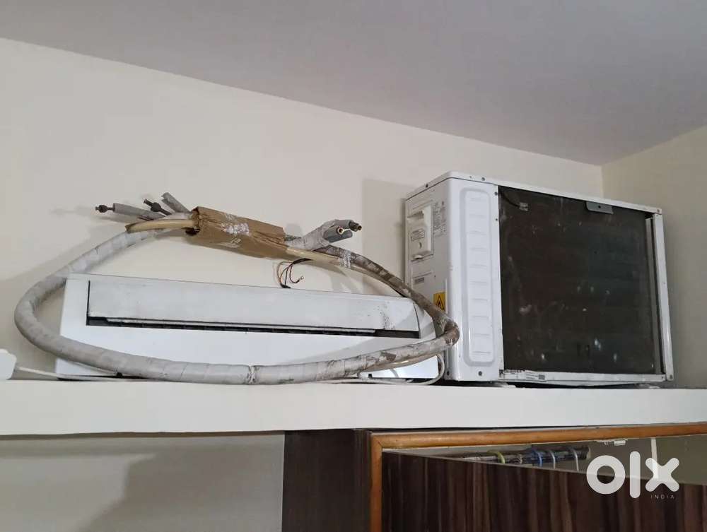 Croma AC Just a year old