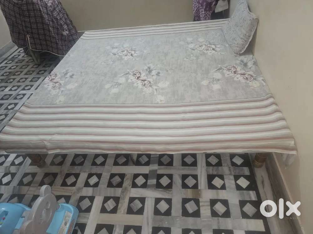 2 In 1 Bed + 1 Extra Bed Free