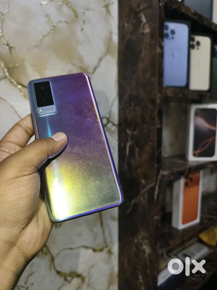 VIVO V21E 128GB IN IMMACULATE CONDITION WITH ALL ACCESSORIES