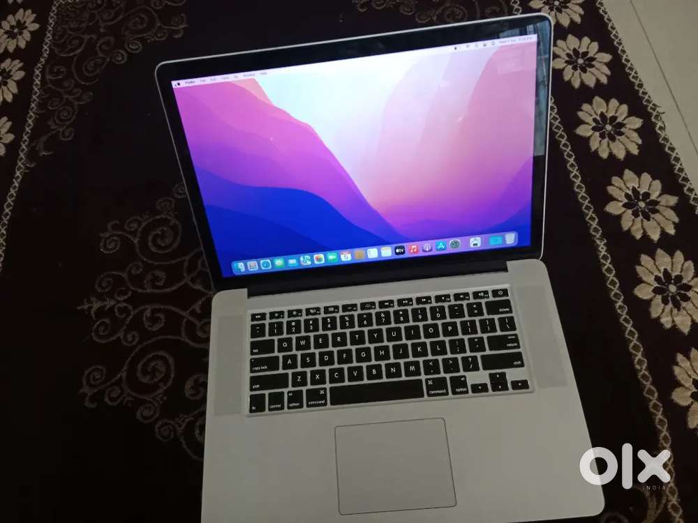 MACBOOK PRO CORE I7 IN SUPERB CONDITION