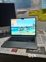 Apple macbook air m2 , 8gm , 245