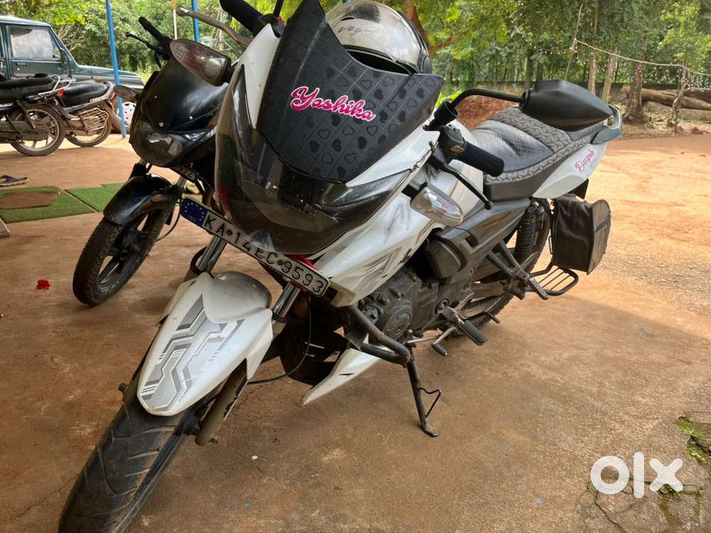 Good condition new tyre new head light doom all condition