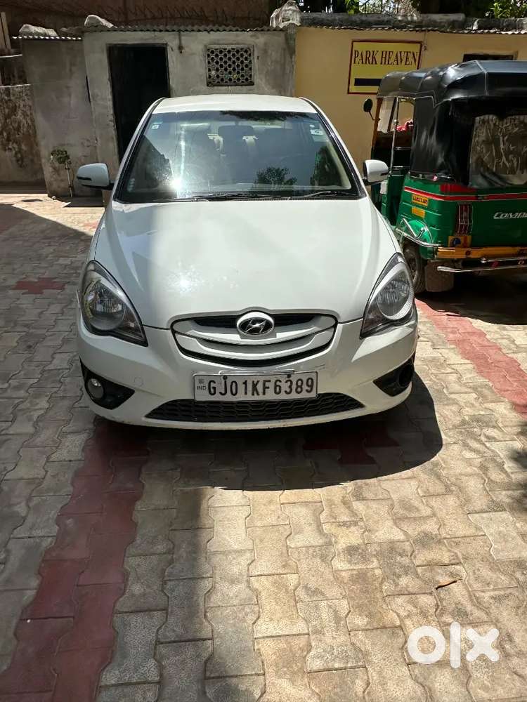 Hyundai Verna 2010 Petrol Well Maintained