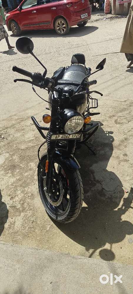 Very gud condition showroom maintenance