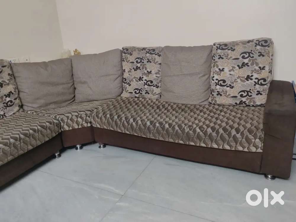 Sofaset six seater