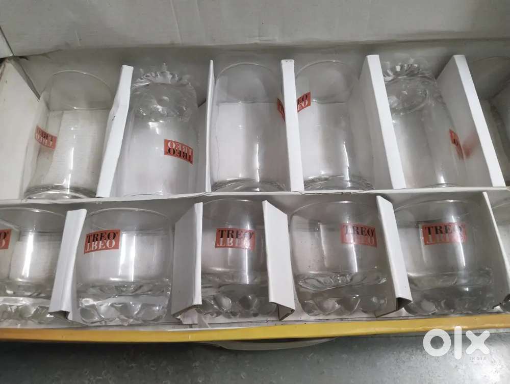 Set of 12 glasses