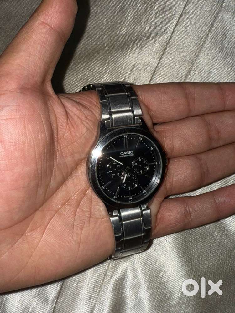 Casio black dial.
