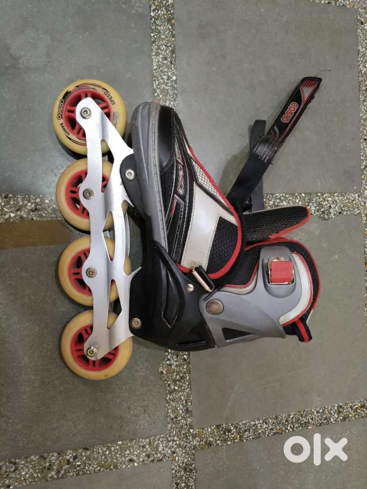 Roller skates with free safety accessories