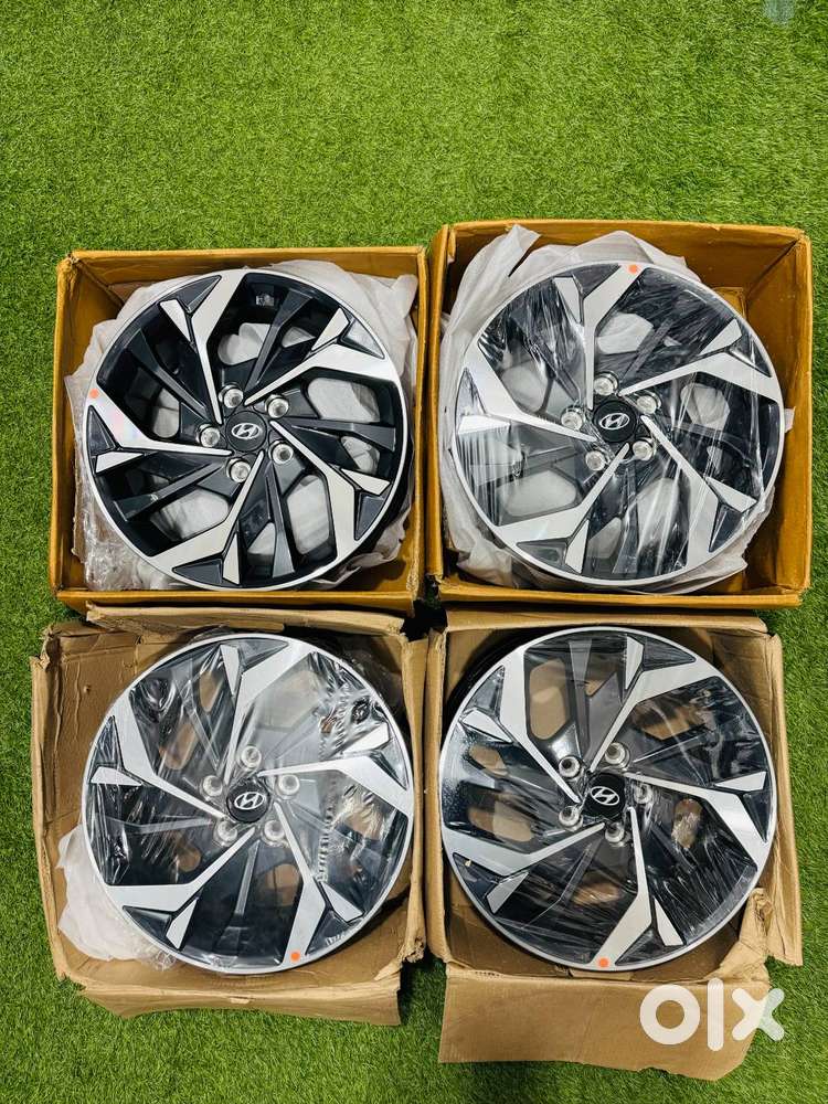 CRETA 17 INCH ALLOY WHEELS (BRAND NEW CONDITION)