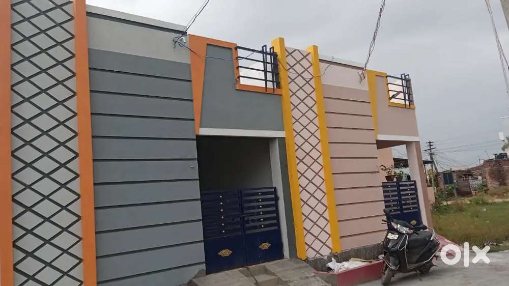 Individual 2bhk house sale in chennai veppampattu near Railway station