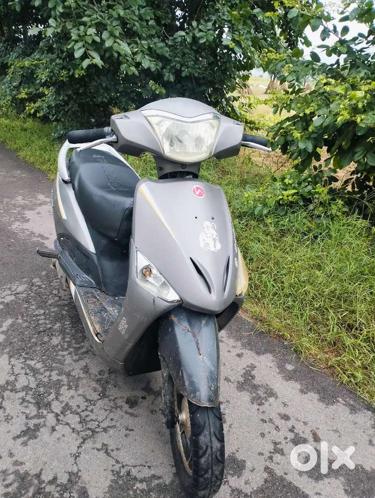 Electric scooty