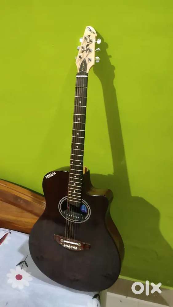 Argent sale Accoustic Guitar