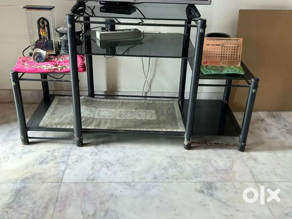 9 seater sofa with side table and 2 setti and tv unit