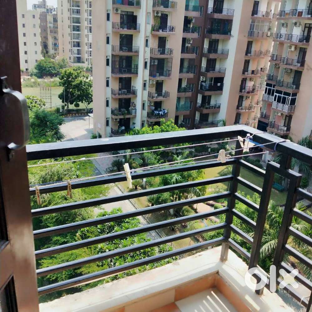 Your Family Home Awaits – 3BHK Semi-Furnished Flat at VIP Road