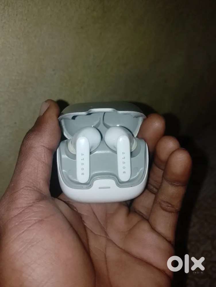 Boult airbuds