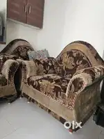 Sofa set with 2 chairs with sofa covers