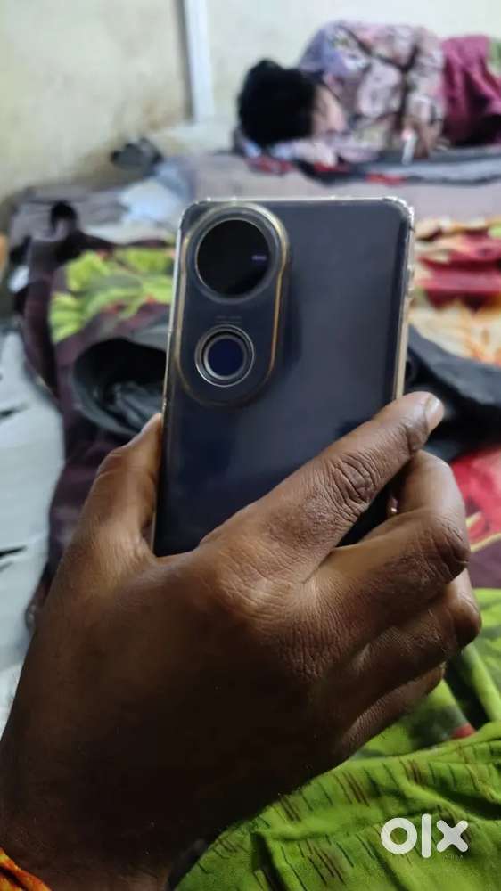 V 50 new phone 6 mnth