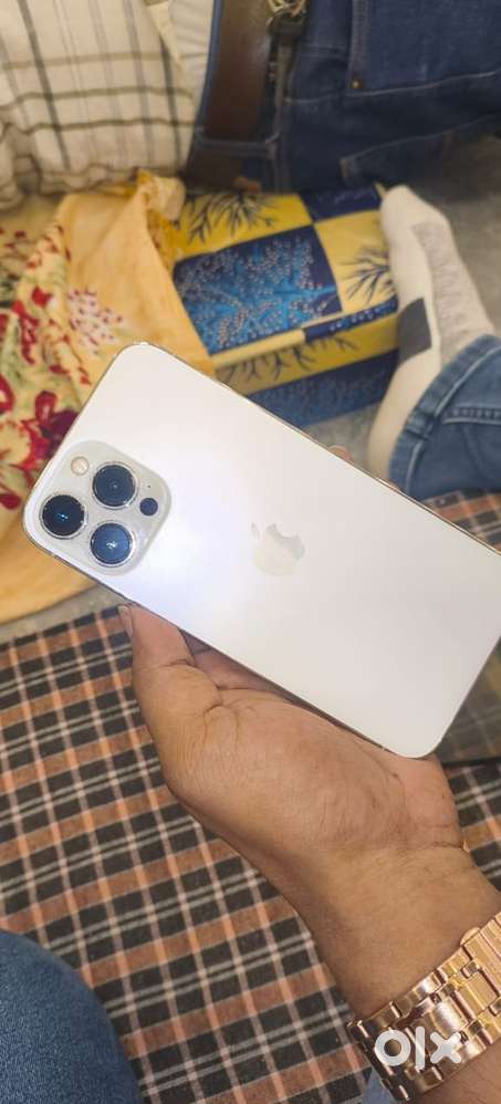 13 pro max 128 gb and 82 bettry bilkul new condition h