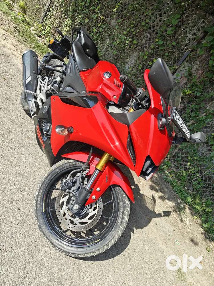 Yamaha R15 V4