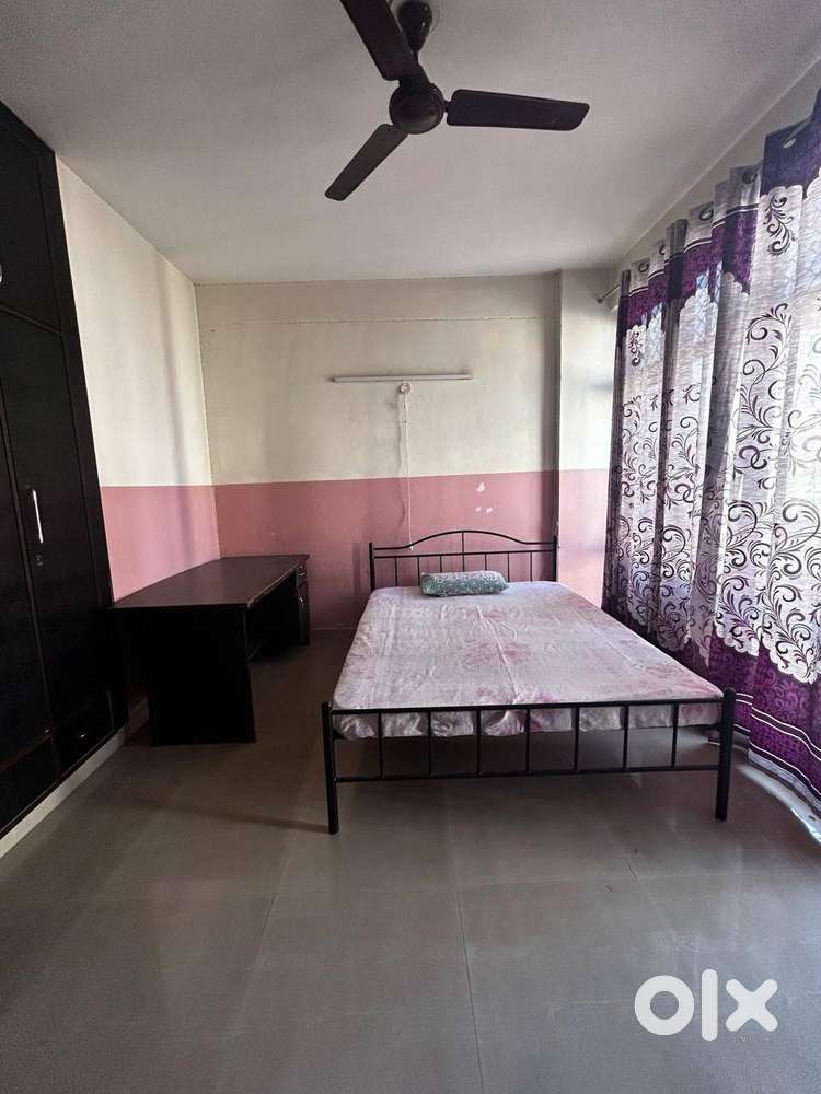 2 BHK FULLY FURNISHED FLAT AVAILABLE ON VIP ROAD ZIRAKPUR
