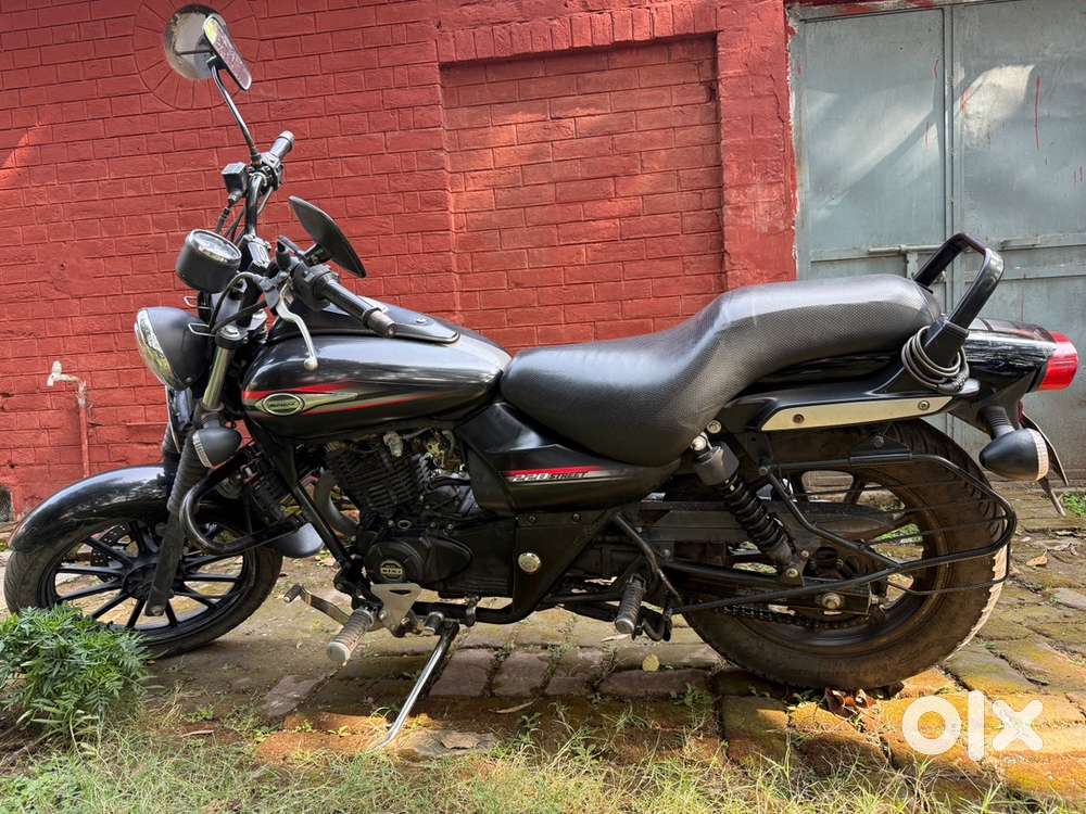 Bajaj Avenger Street 220  Dec 2016 – Smooth Ride, Excellent Condition