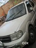 Gadi mein koi Kam nahin hai aage ka glass sitica hua hai