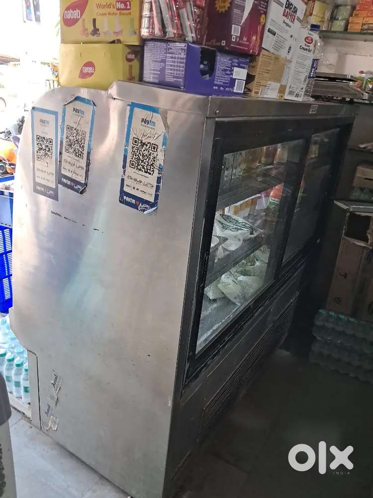 Display fridge