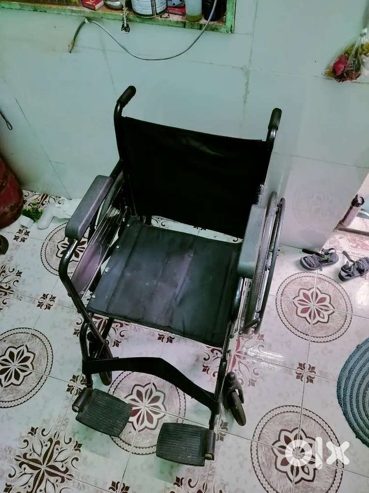 Wheelchair for adult
