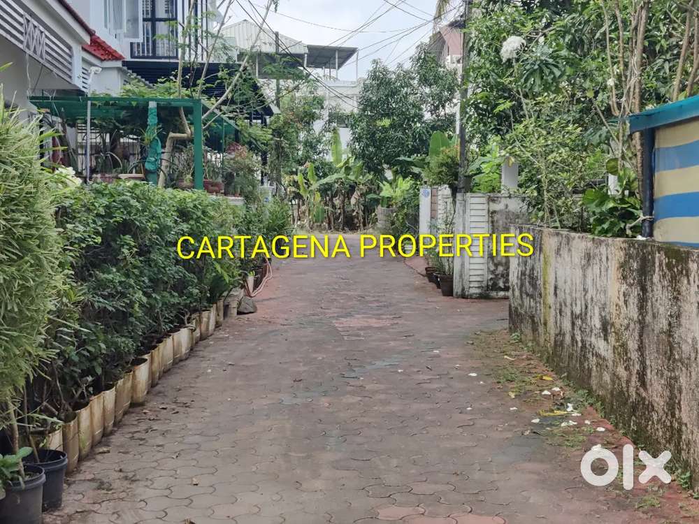 PREMIUM HOUSE PLOT, 9.5 CENTS, FULL OR PART, 300 Mts TO NUCLEUS MALL