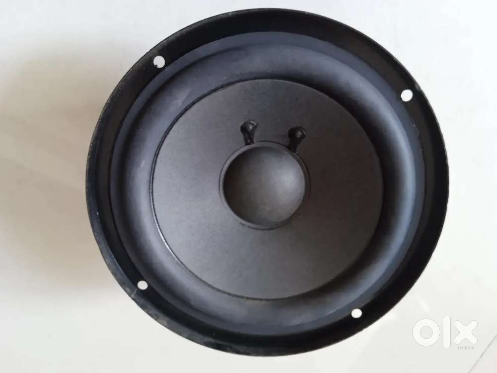 Yamaha 6 inch sub woofer