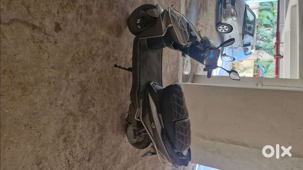 Elego electric scooter, 2020, 80Km range.