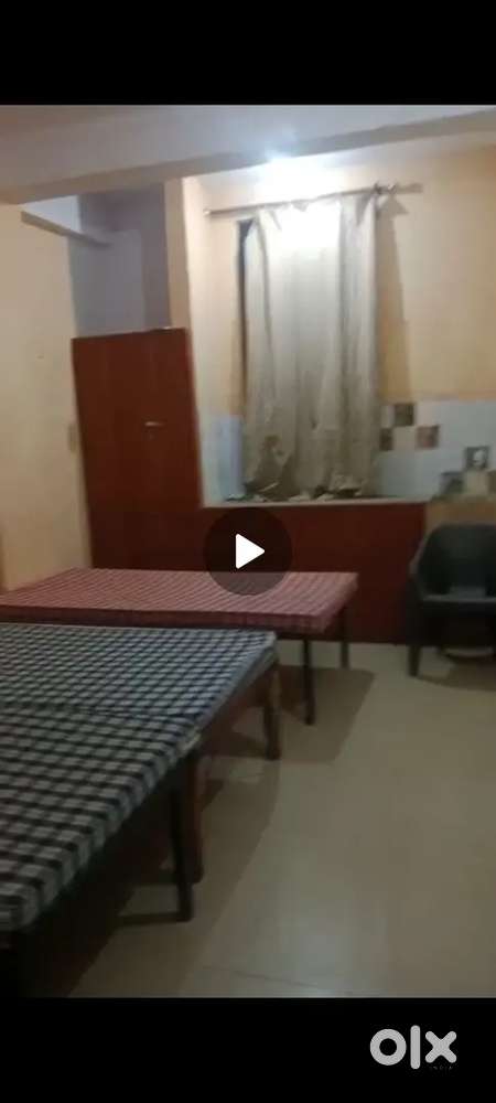 Independent room for boys couples girls