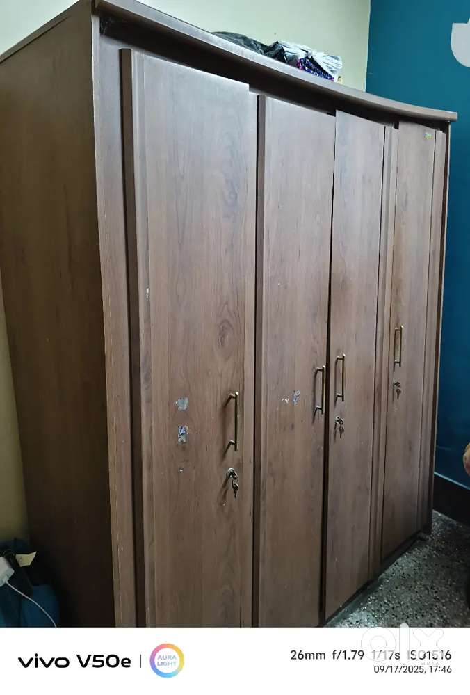 Zuari wardrobe 5 years old