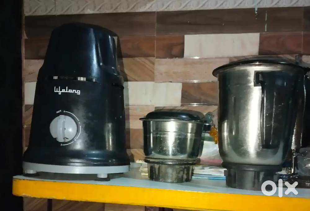 Mixer grinder only 6 month old with two jar